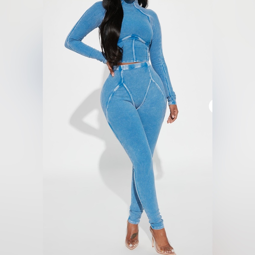 Chic Blue Ribbed Women's Leggings